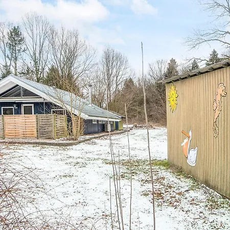 6 Person Holiday Home In Toftlund *